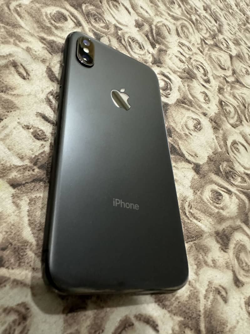 Apple iPhone X 3