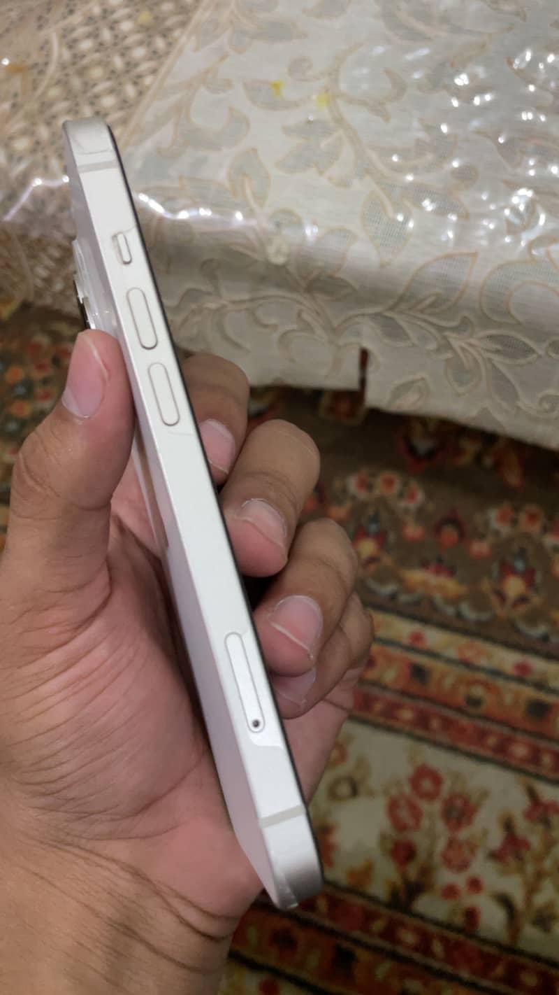Apple iPhone 14 2