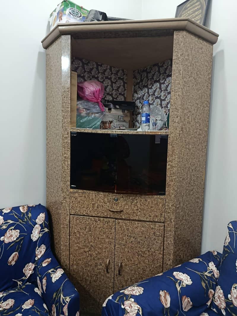 Tv side corner 0