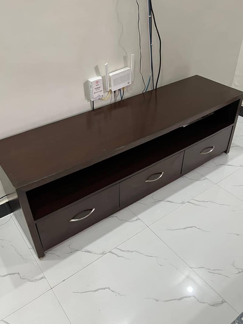 TV Console 2