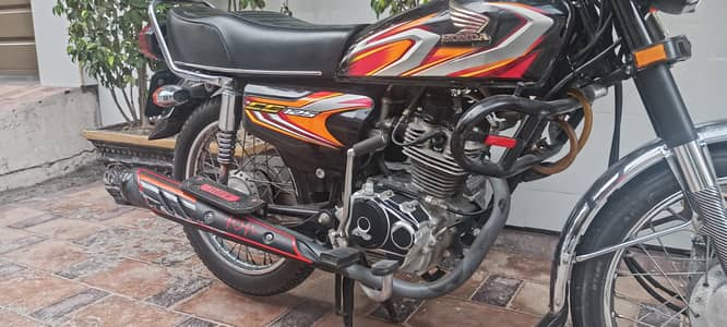 Honda CG 125 – Model 2022 | Black | Excellent Condition