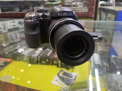Slr camera full hd 1080 video and photo full new one year warranty