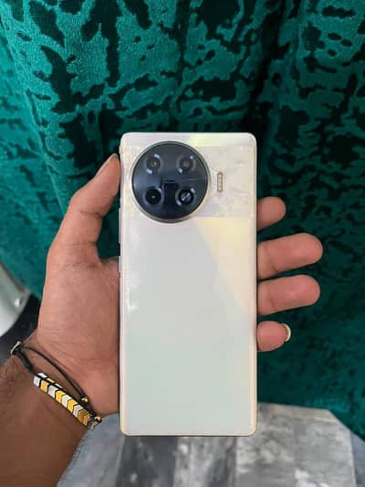 Tecno Spark 20 Pro Plus