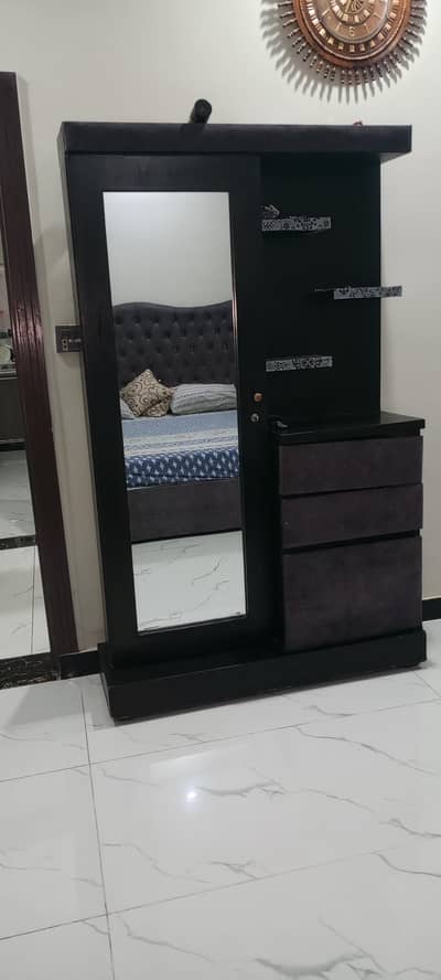 Beautiful Dressing Table for Sale