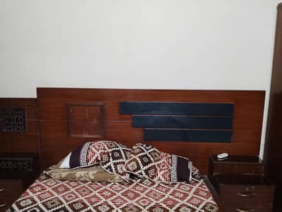bed set in black and brown combination