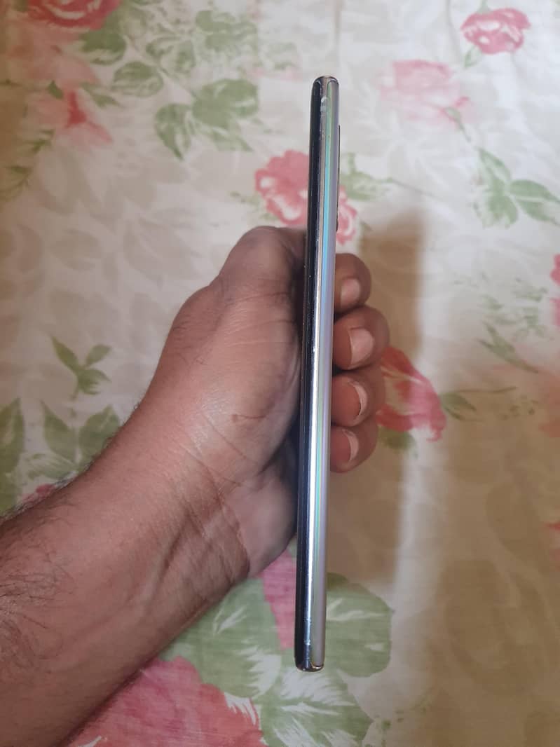 Samsung Mobile Note 10 Plus 6