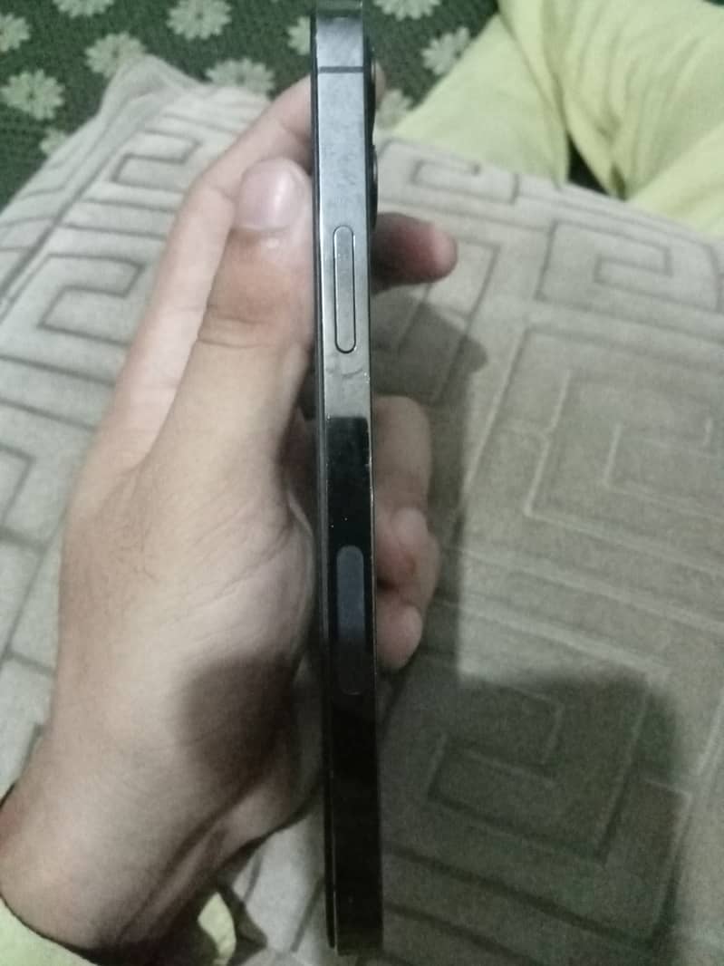 Apple iPhone 12 Pro 2