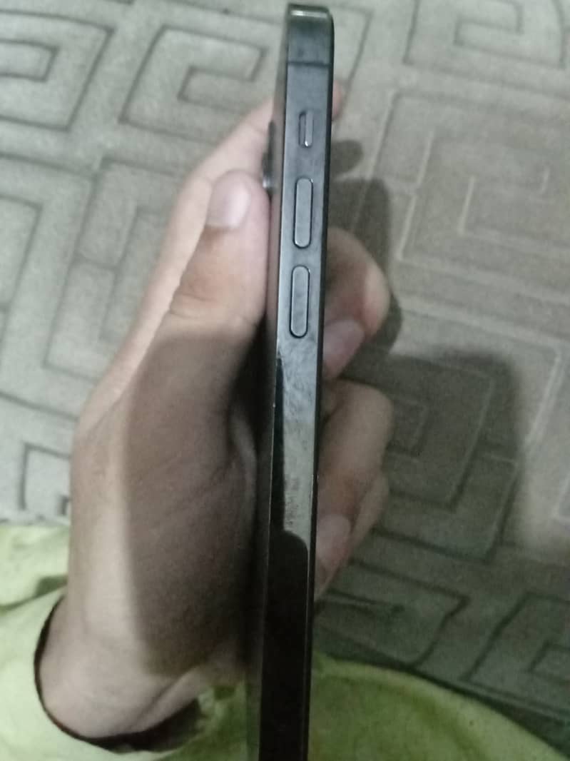 Apple iPhone 12 Pro 3