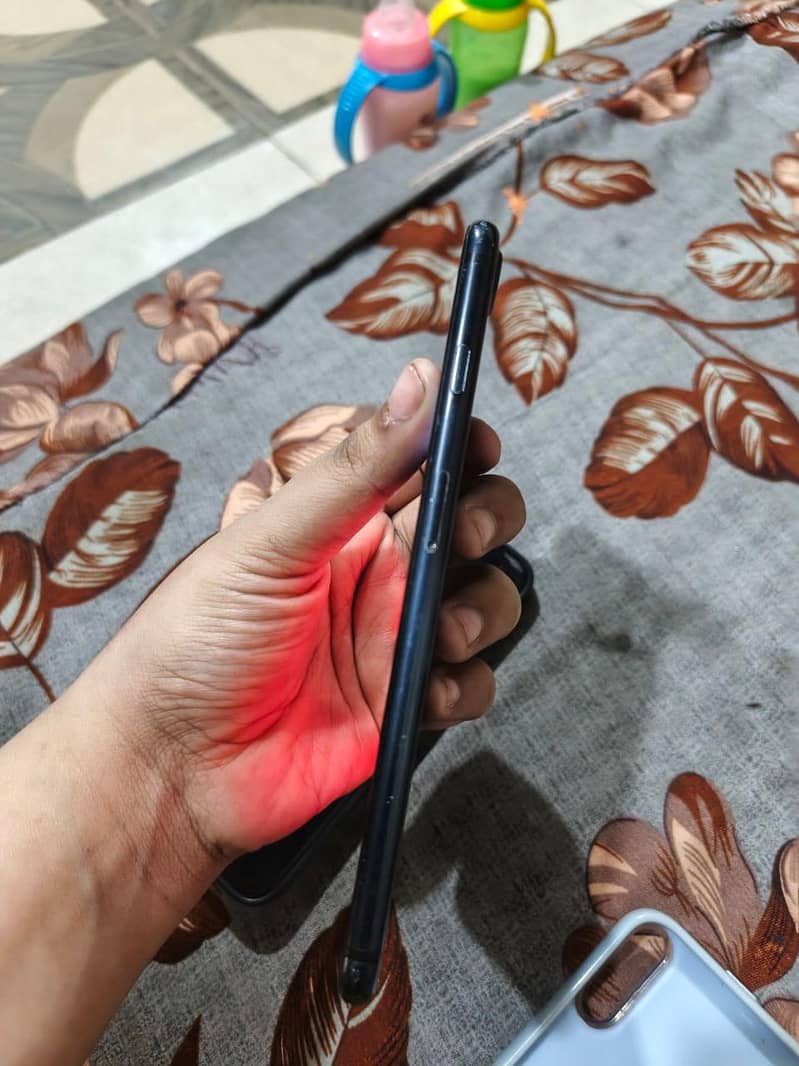 Apple iPhone 7 Plus 3