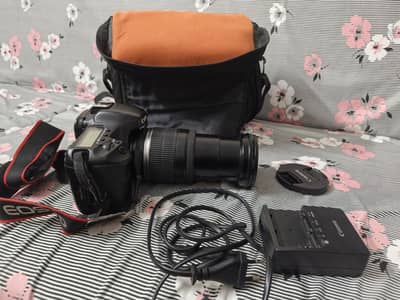 DSLR camera