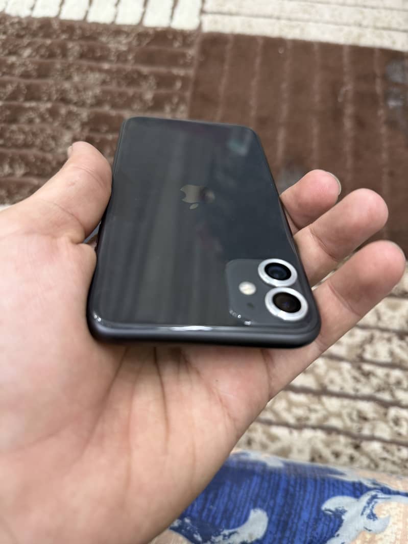 Apple iPhone 11 0