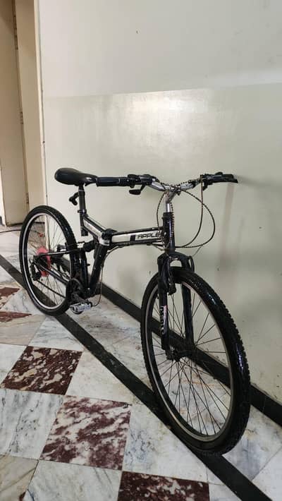 CYCLE BICYCLE (Foldable) IN GOOD CONDITION AND READY TO RIDE