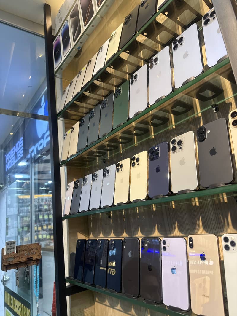 Apple iPhone 17 Pro Max 0