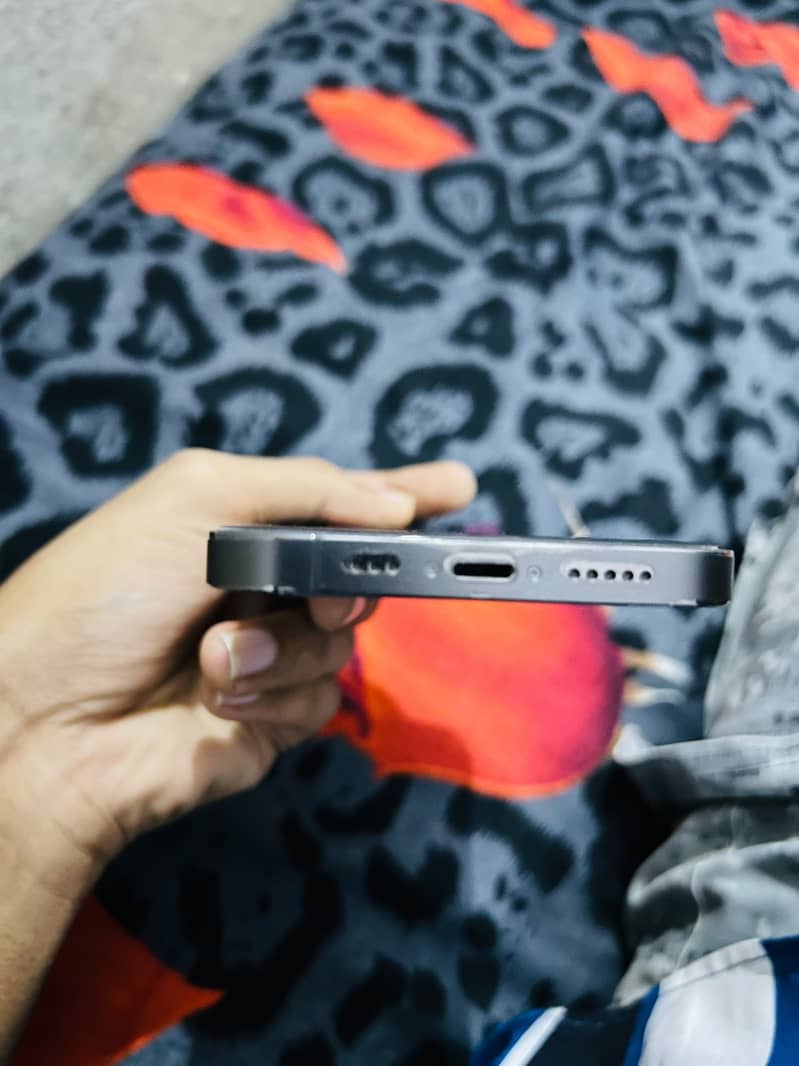 Apple iPhone 12 Pro 8