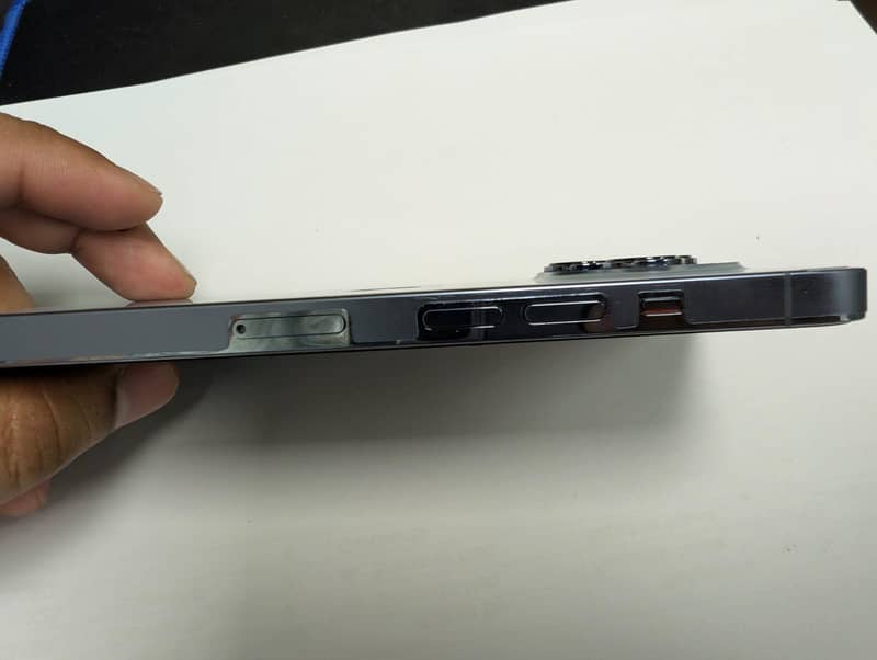 Apple iPhone 13 Pro 2