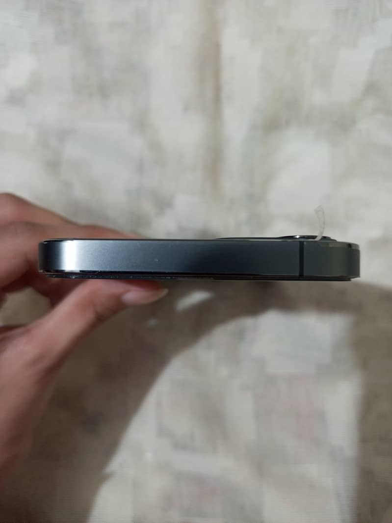 Apple iPhone 12 Pro 2