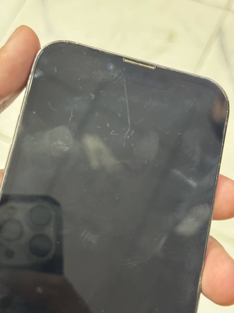 Apple iPhone 13 Pro 3