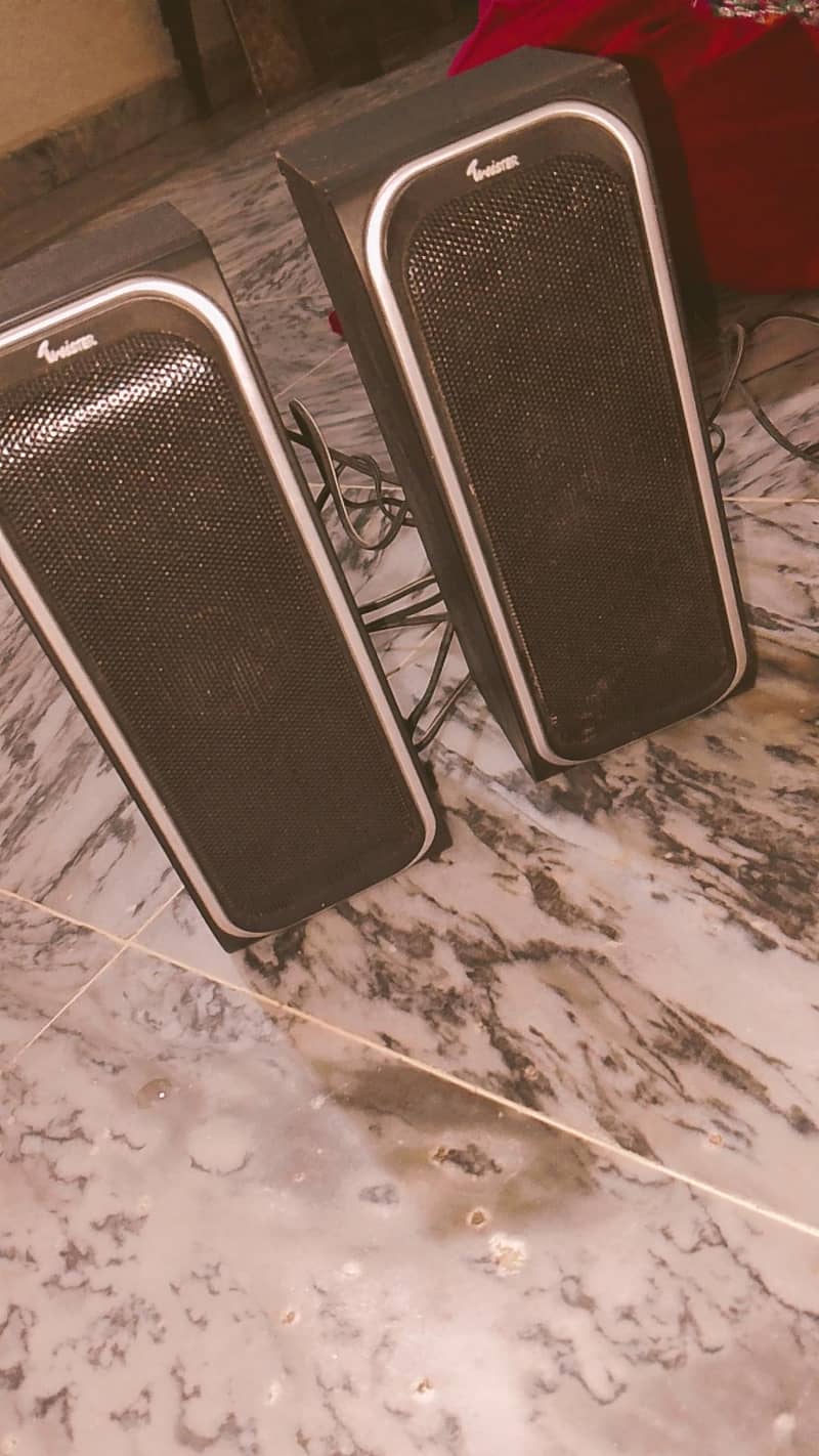 speakers 0