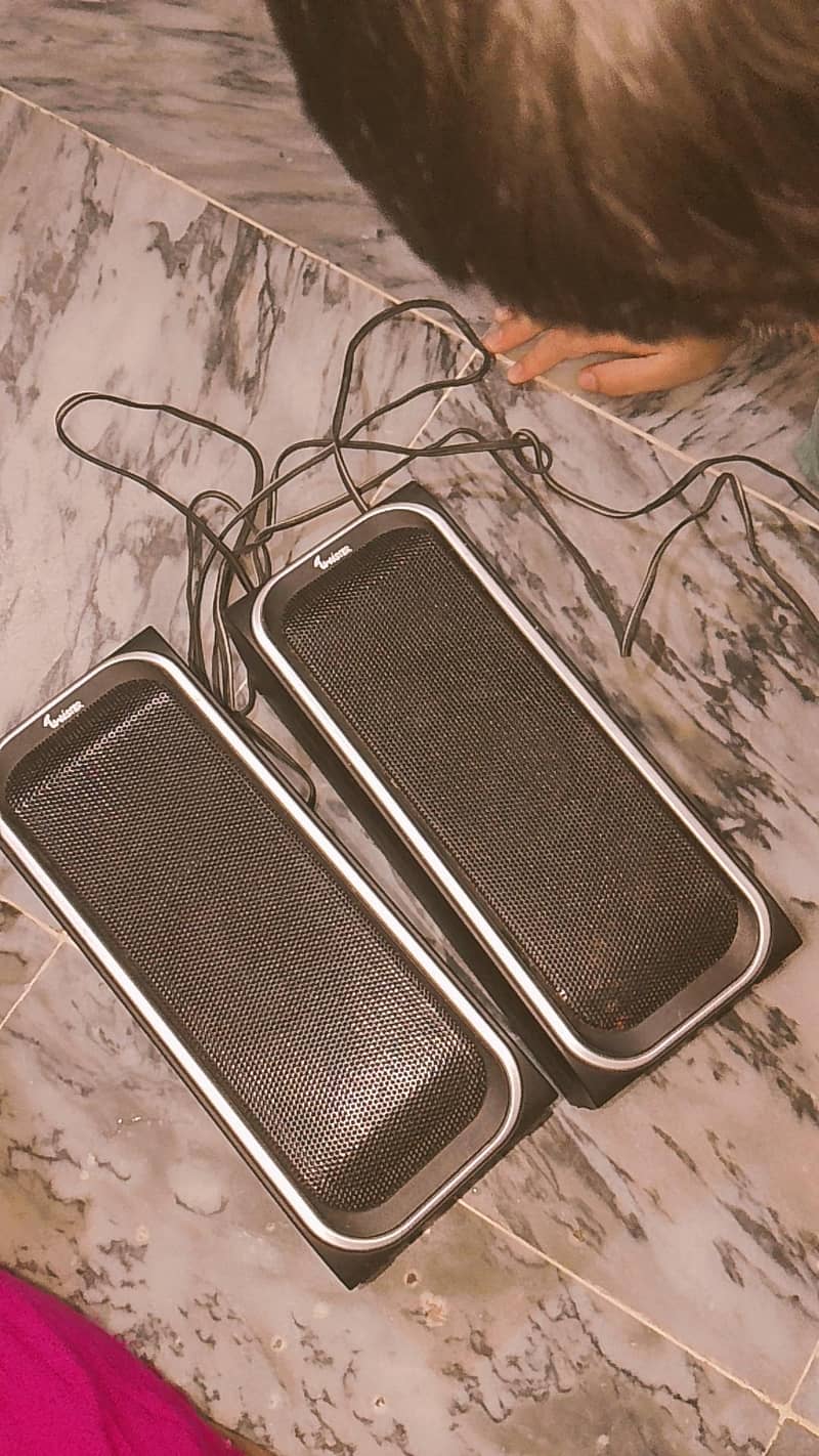 speakers 1