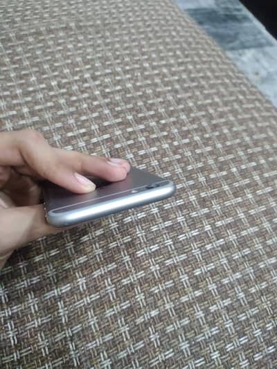 Apple iPhone 7