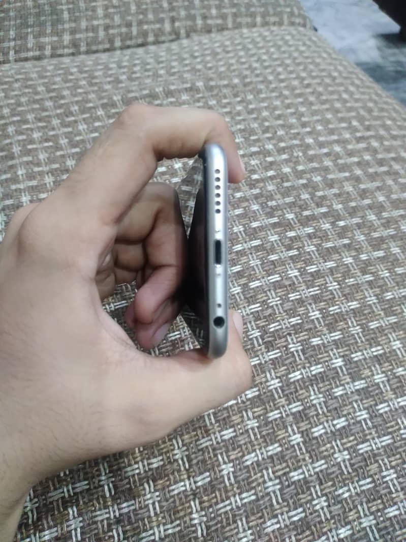 Apple iPhone 7 4