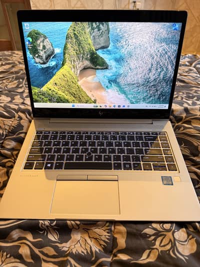 Hp elite book 840 G5 i5 8th gen