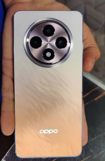 OPPO Reno12 F