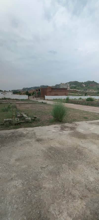 5 Marla corner possession able plot for sale