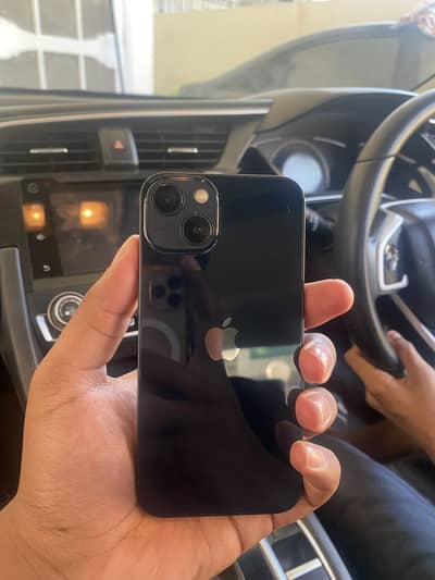 Apple iPhone 13