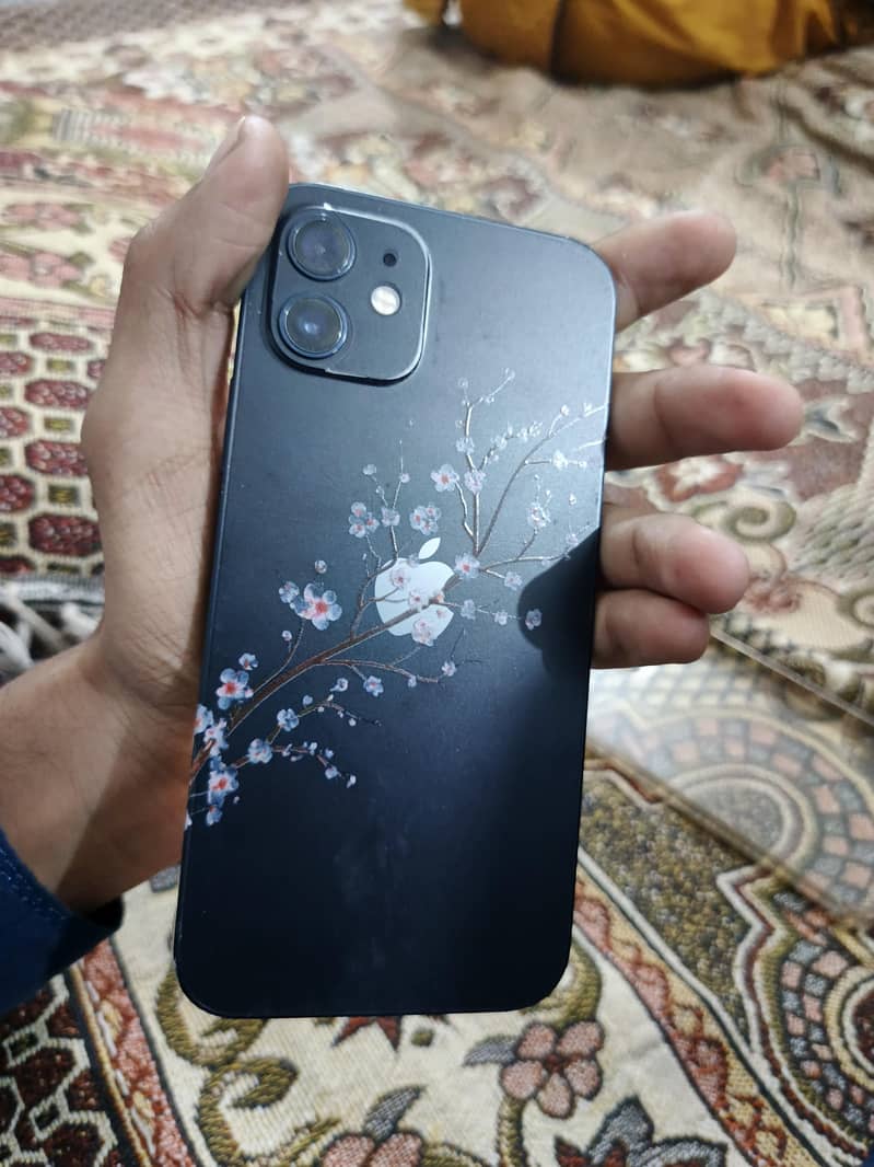 Apple iPhone 12 7