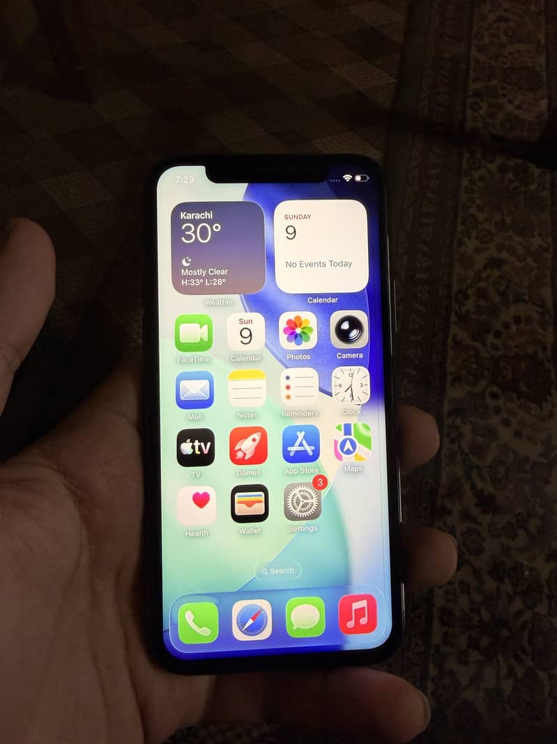 Apple iPhone 11 Pro 1