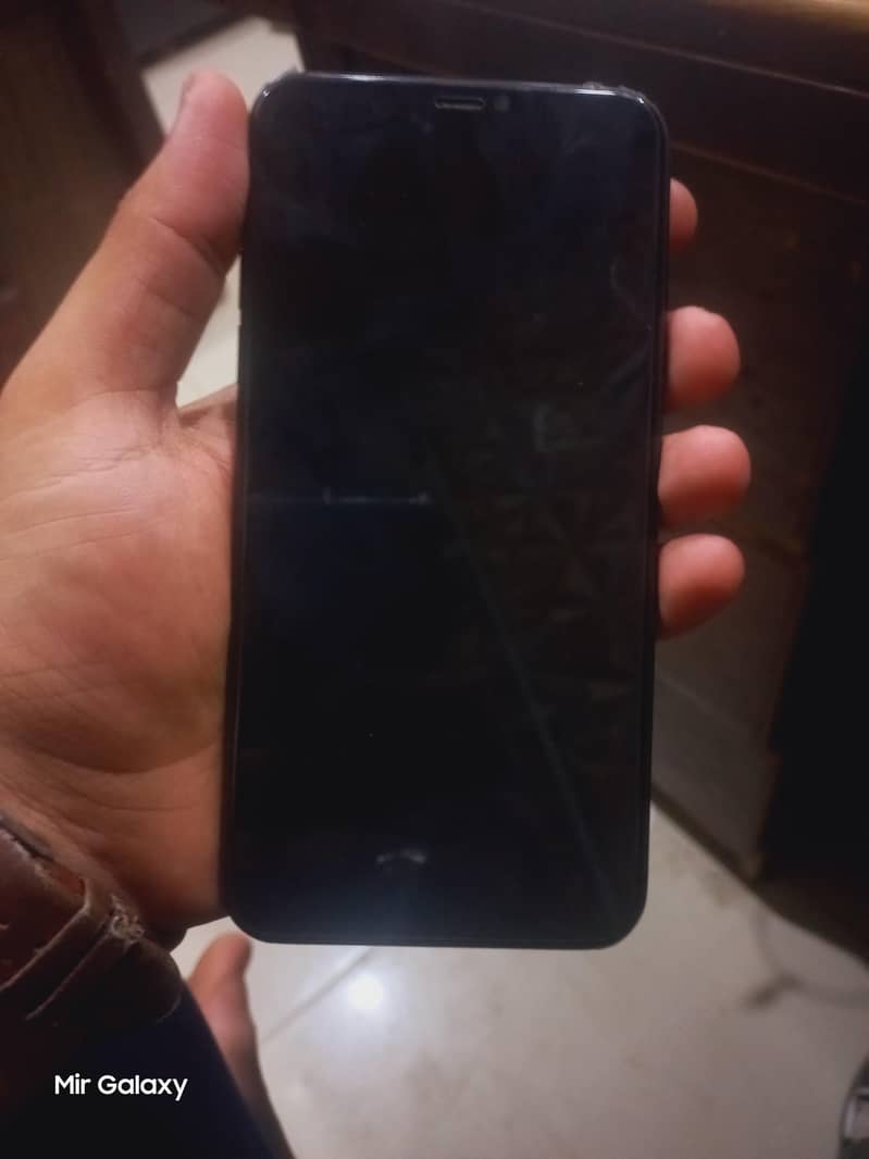 Apple iPhone 11 Pro Max 2