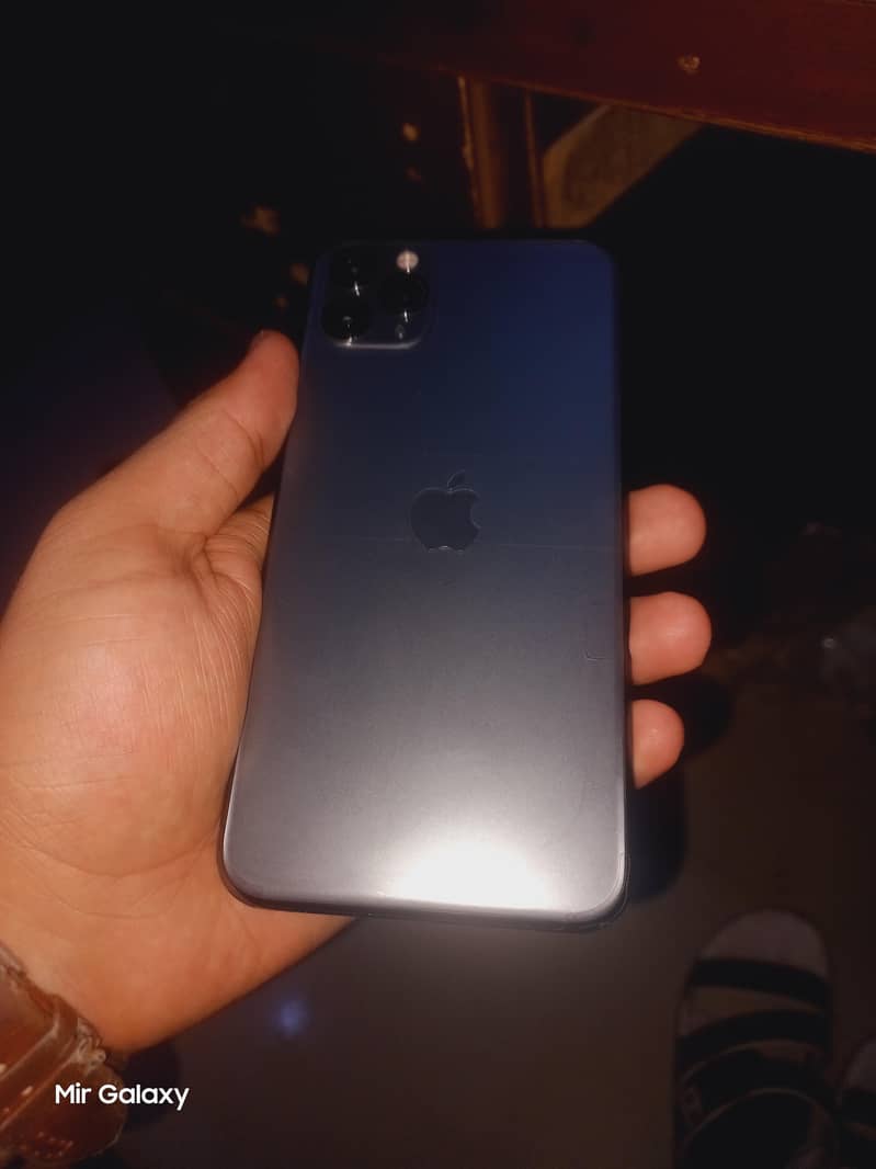 Apple iPhone 11 Pro Max 6