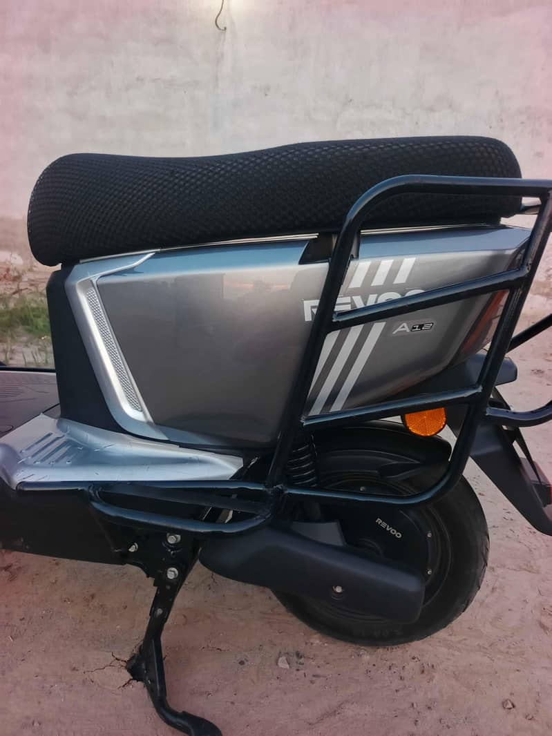 revoo a12 1