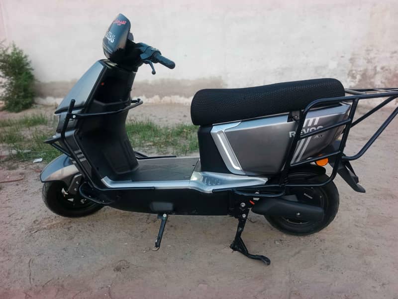 revoo a12 2