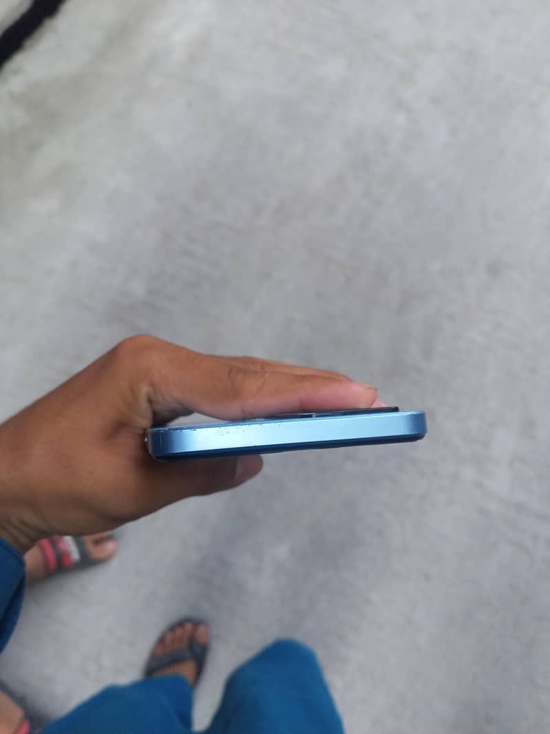 OPPO A77 1