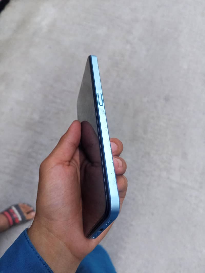 OPPO A77 4