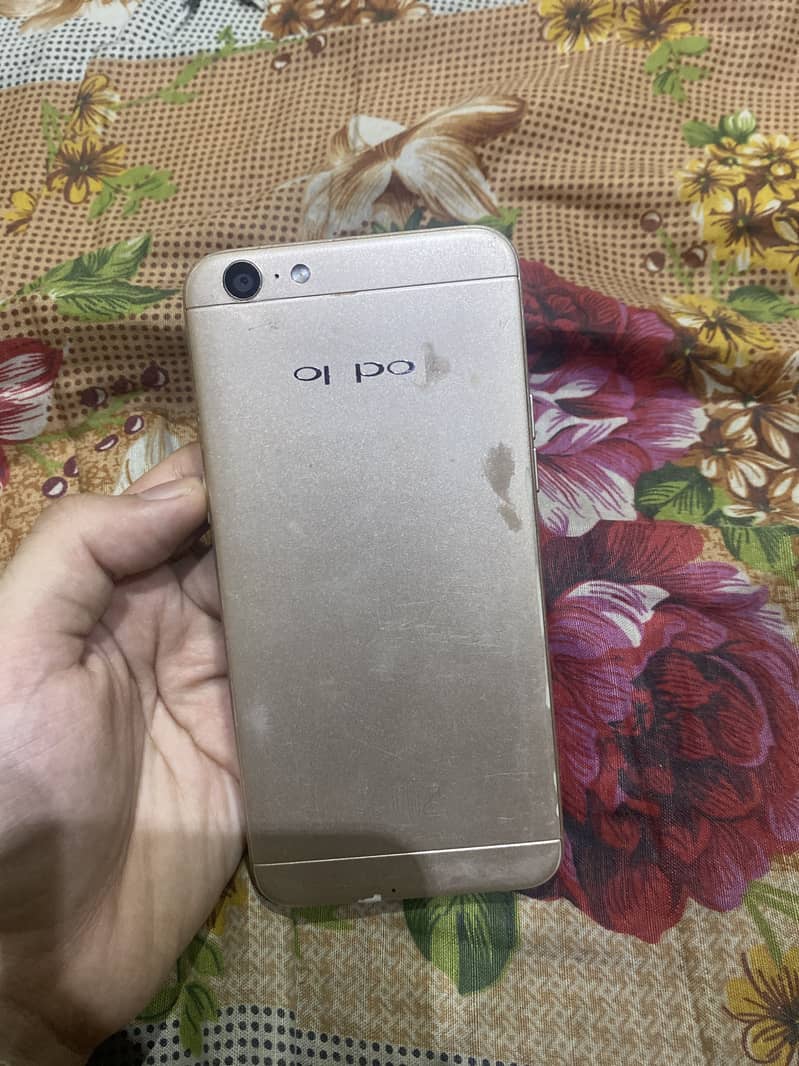 OPPO A57 1