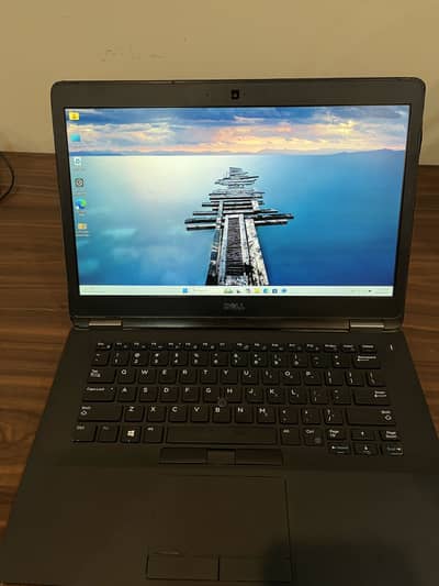 Dell Latitude E7470 core i5 6th gen 8Gb ram 256GB SSD