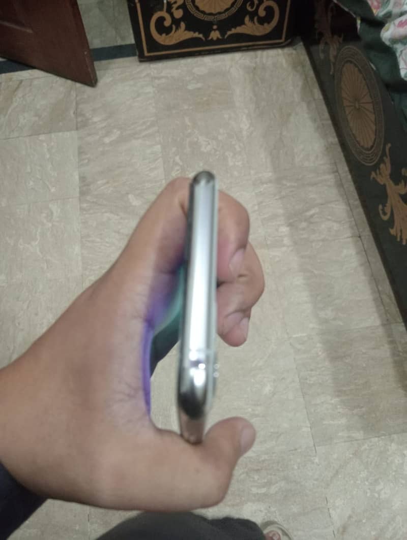 Apple iPhone 11 Pro Max 1