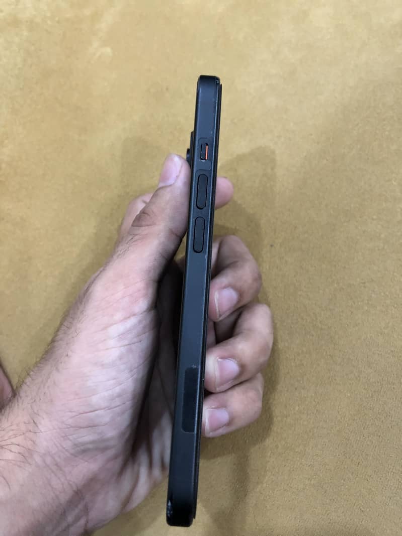 Apple iPhone 15 3