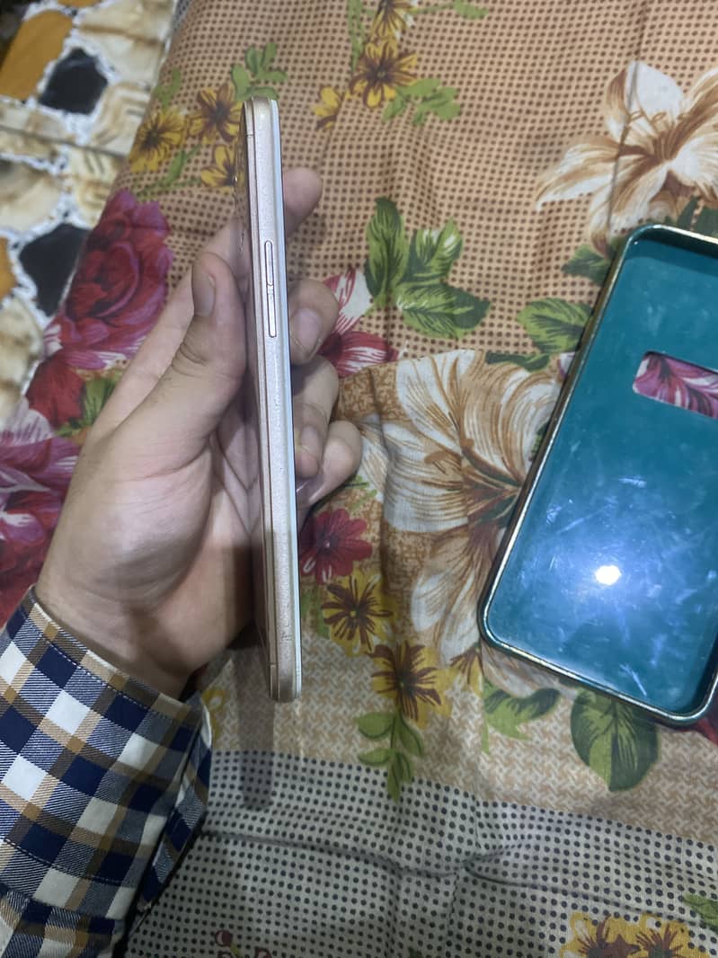 OPPO A57 2