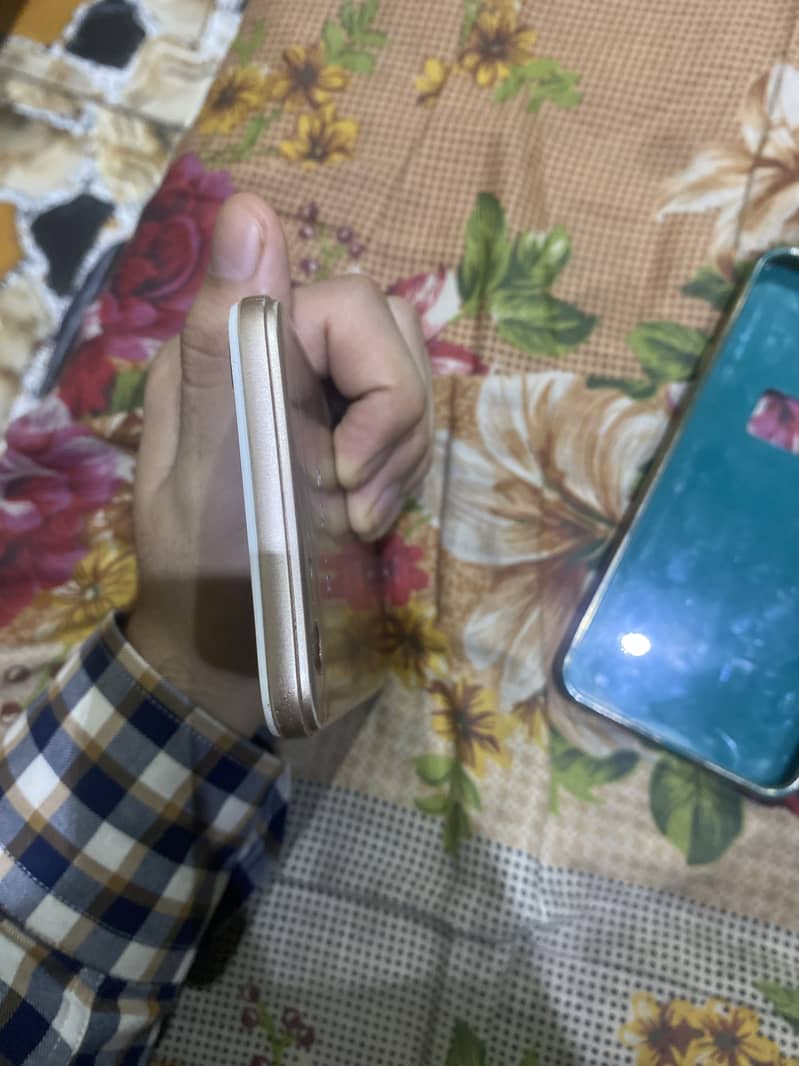 OPPO A57 4