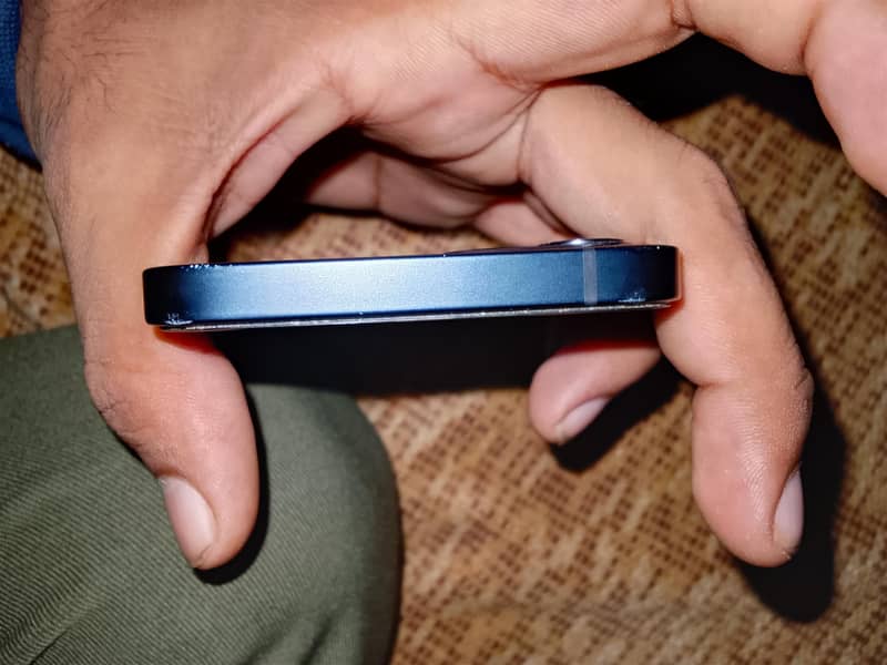 Apple iPhone 12 2