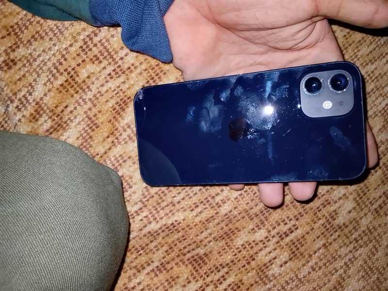 Apple iPhone 12 3