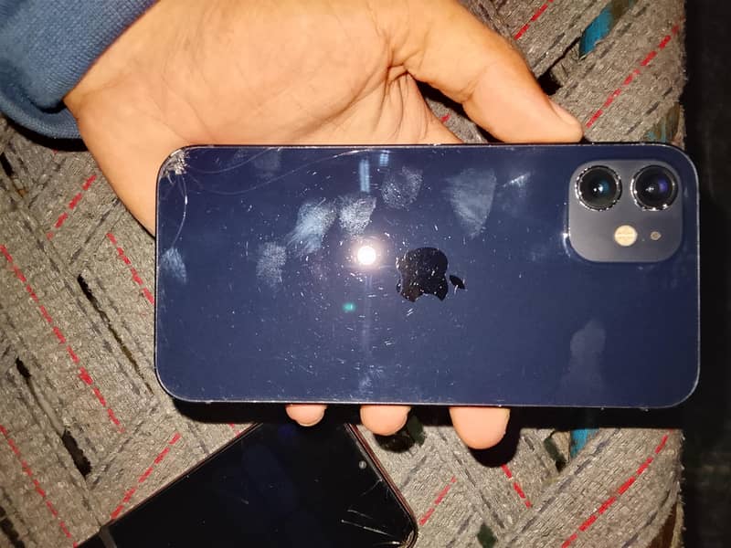 Apple iPhone 12 7