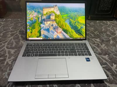 HP ZBOOK fury G10