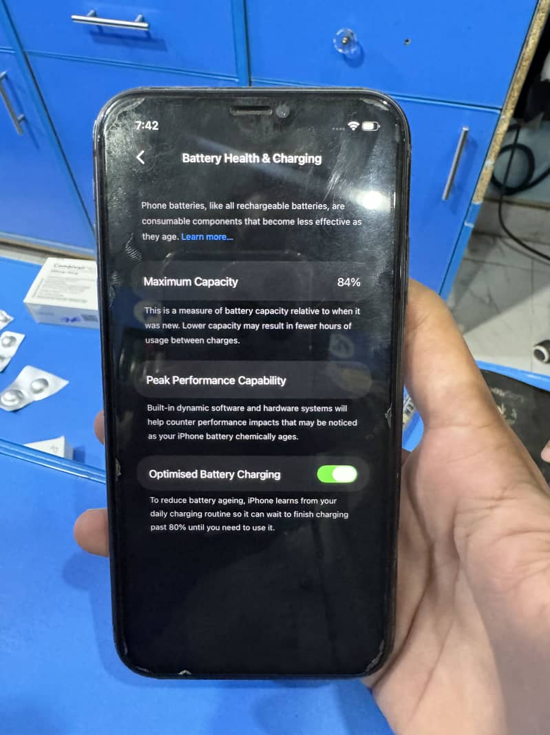 Apple iPhone 11 0