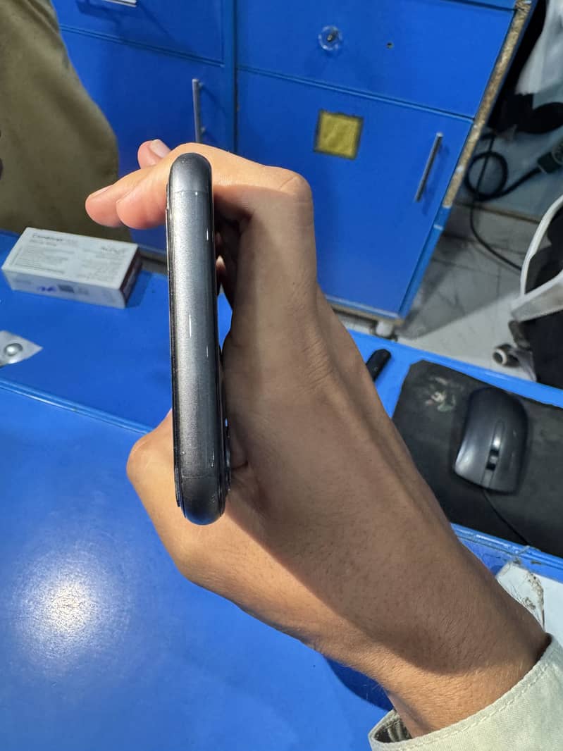 Apple iPhone 11 1