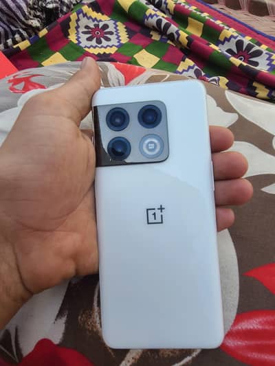One Plus 10 Pro